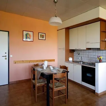 Apartment Mit Blick Auf Den Maggiore Germignaga