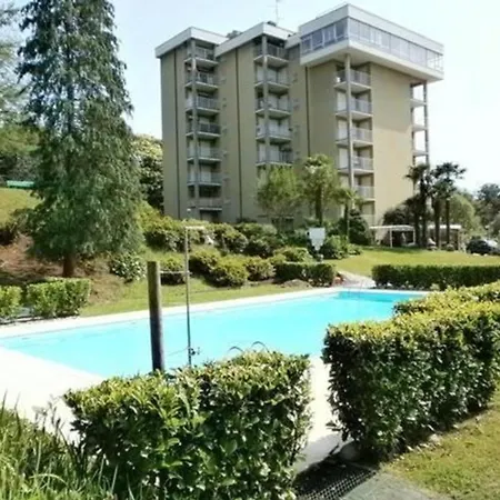 Apartment Mit Blick Auf Den Maggiore